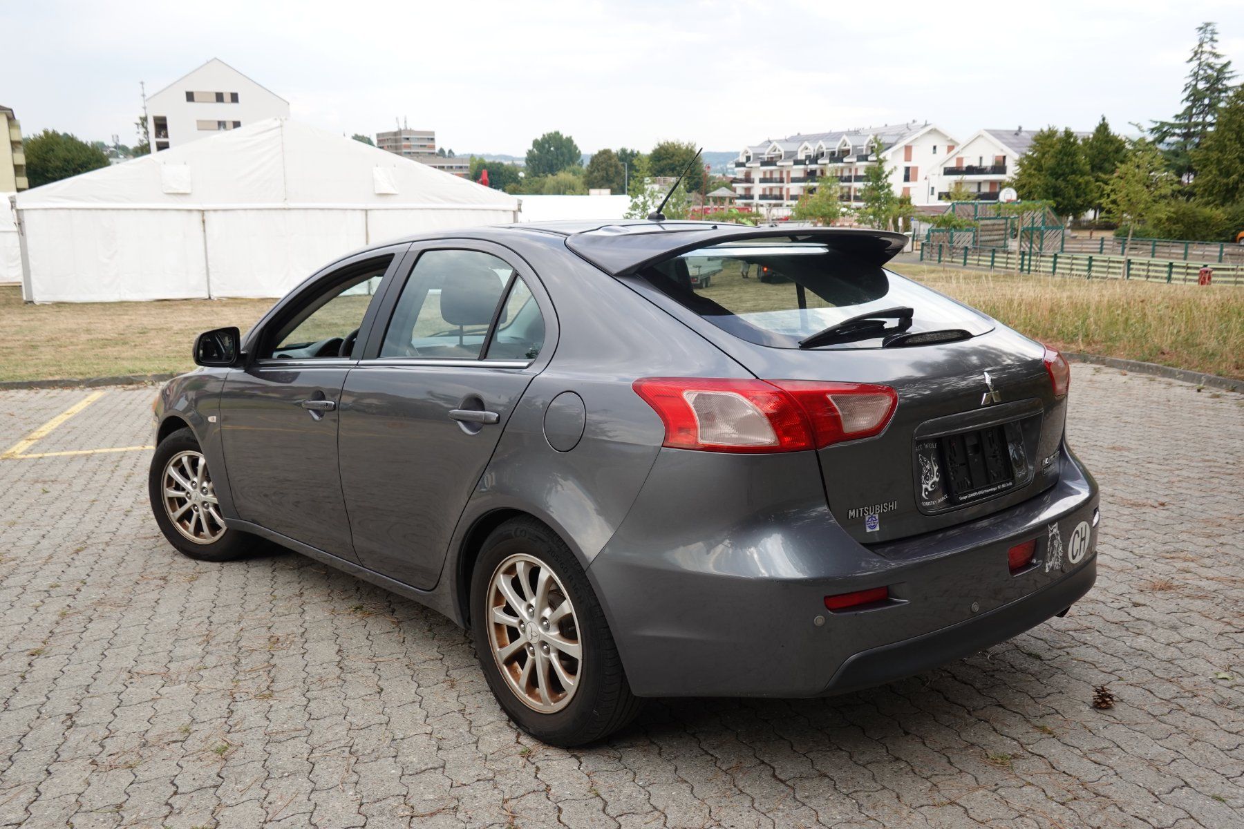 Mitsubishi Autos: Mitsubishi Lancer Sportback 1.8 – D'occasion à Denges par titi613 4