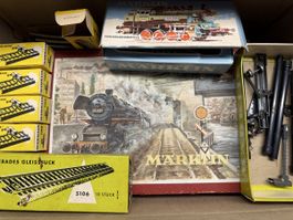 Märklin Eisenbahn Konvolut mit Lokomotive und Wagen