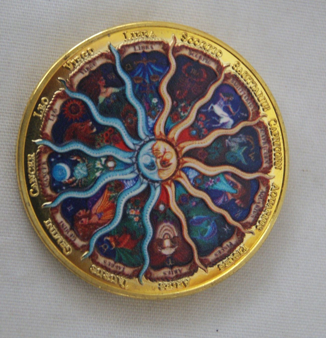 Tutti le monete: ZODIAC STERNZEICHEN GEDENKMÜNZE – Nuovo e nell'imballaggio originale da Stadel venduto da Wald100 2