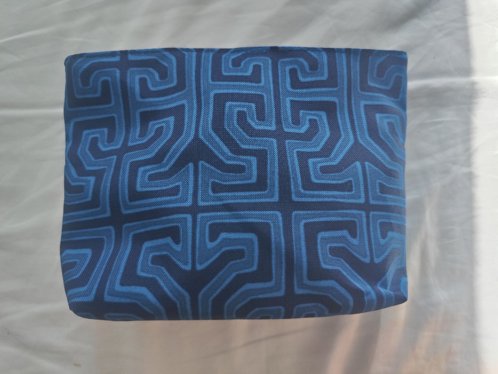 Taschen: Colombian Blue patterned cosmetic bag – Neu (gemäss Beschreibung) aus Genève von nic_ss9x