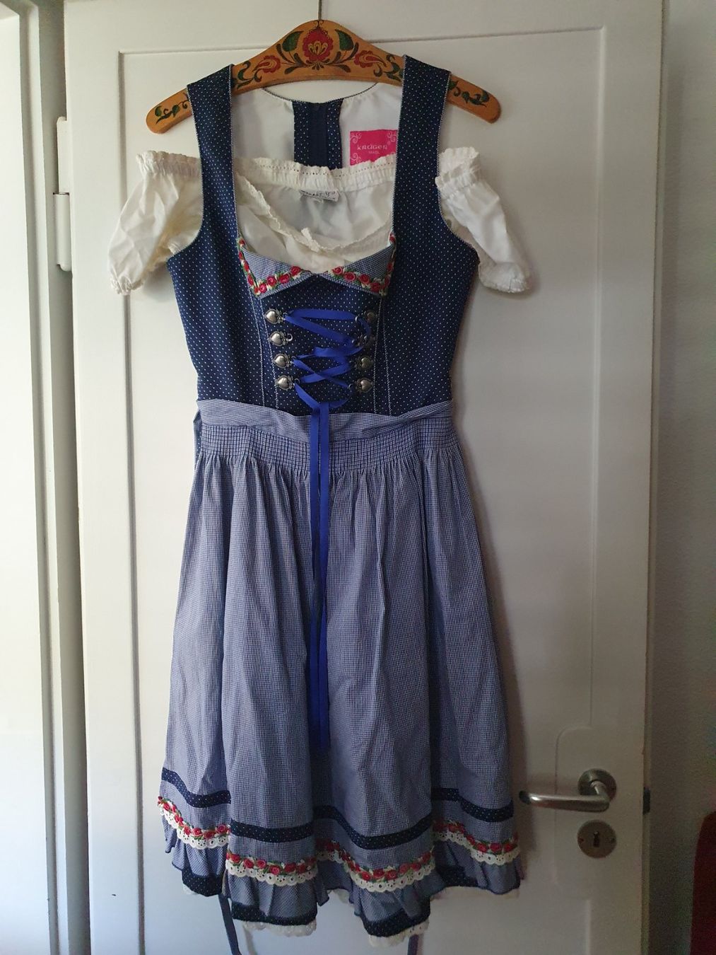 Krüger Robes: Krüger Dirndl mit Bluse Gr. 36/38 – D'occasion à Winterthur par Natascha_1994