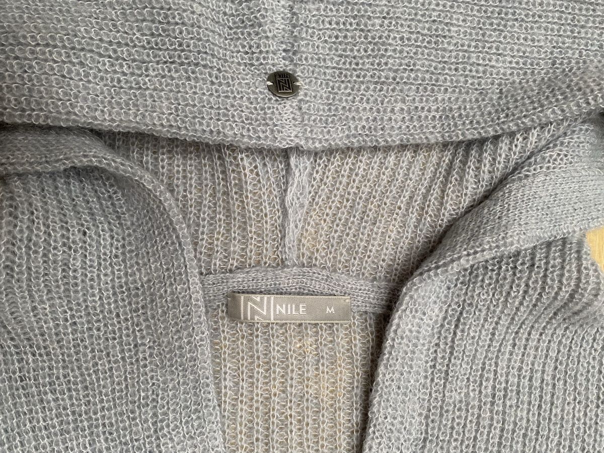 Nile Giacche: Nile Strickjacke mit Kapuze hellblau Grösse M – Nuovo (secondo la descrizione) da Buochs venduto da H16 2