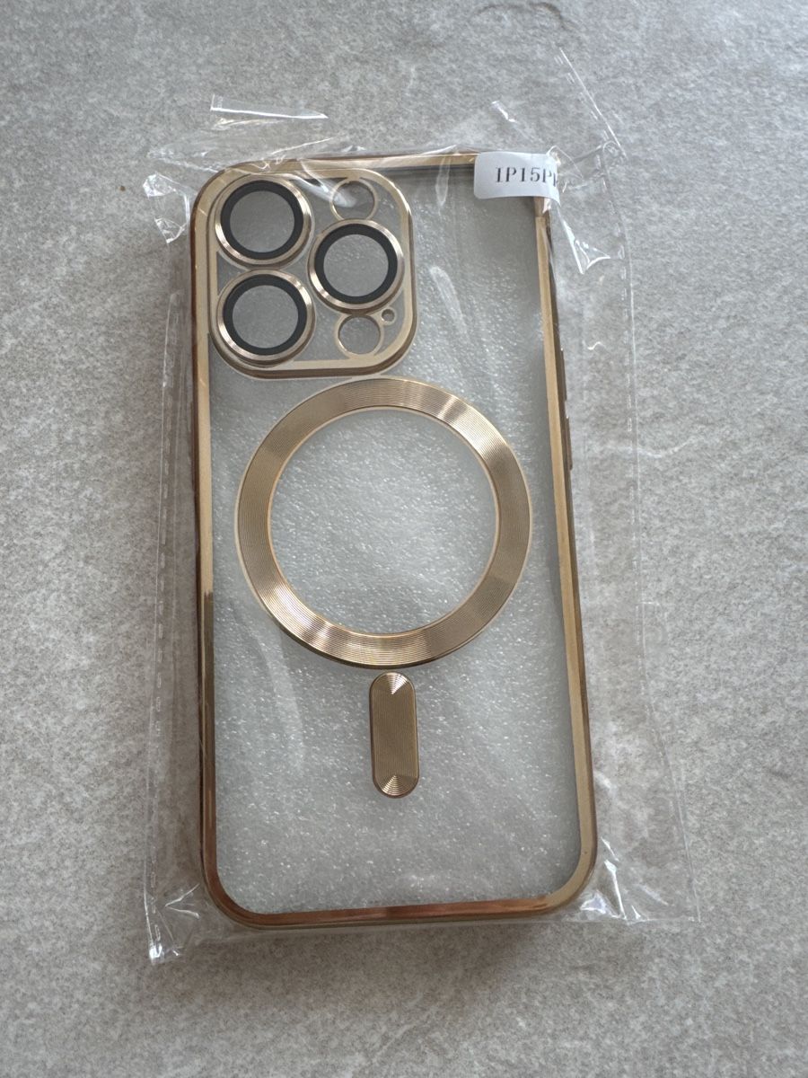 Apple Cover & Protezioni schermo: Cover iPhone 15 pro – Nuovo e nell'imballaggio originale da Buttikon SZ venduto da alf_g6sd 2