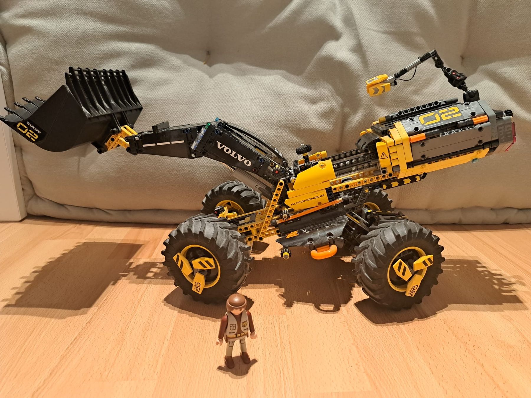 Technics Kit di costruzioni: Volvo Radlader Lego Technic 42081 – Usato da Stallikon venduto da Web7