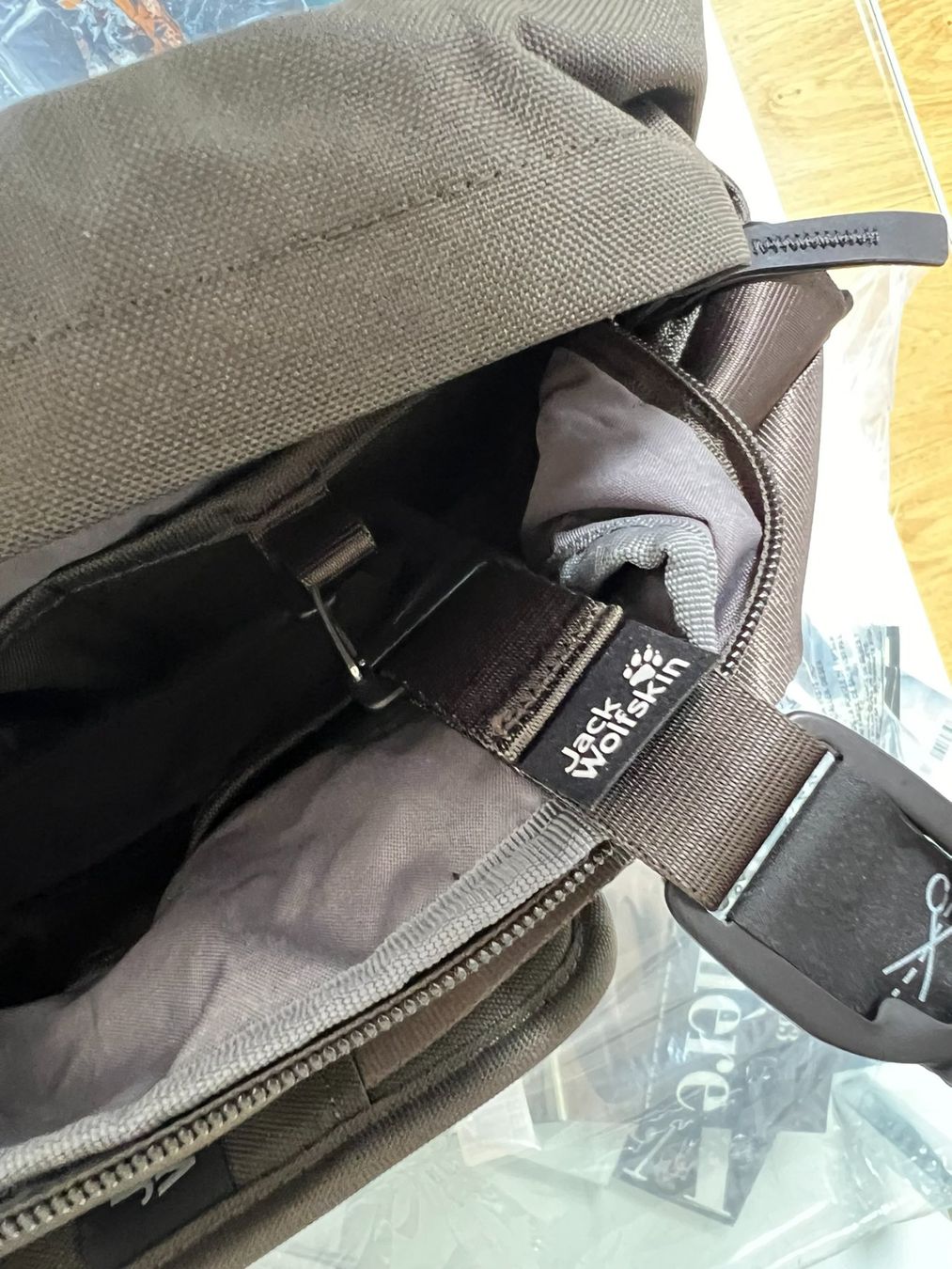 Valigie & Borse: Neue Notebook-/Businesstasche von Jack Wolfskin – Nuovo e nell'imballaggio originale da Biel-Benken BL venduto da Aplus0 4