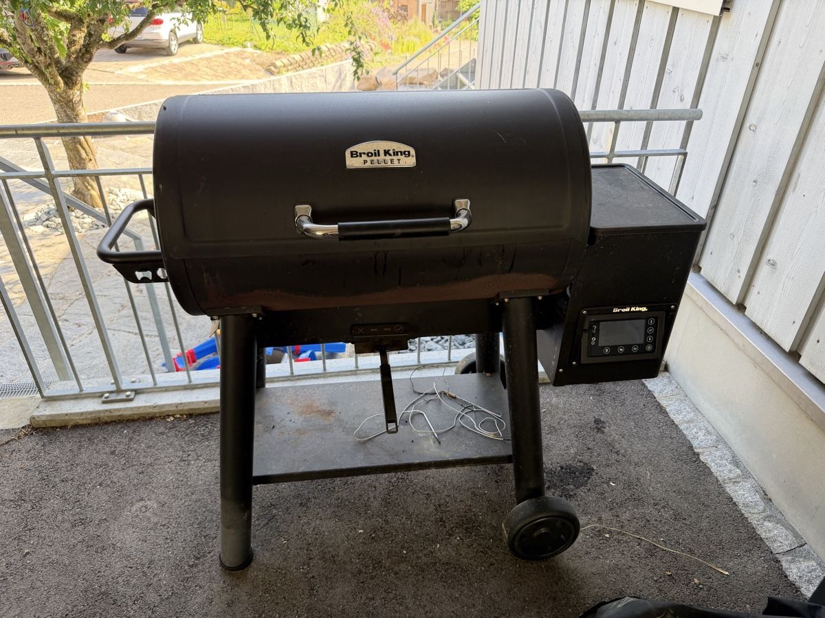 Grills: Broil King Pellet Grill – Gebraucht aus Läufelfingen von ErneAktion