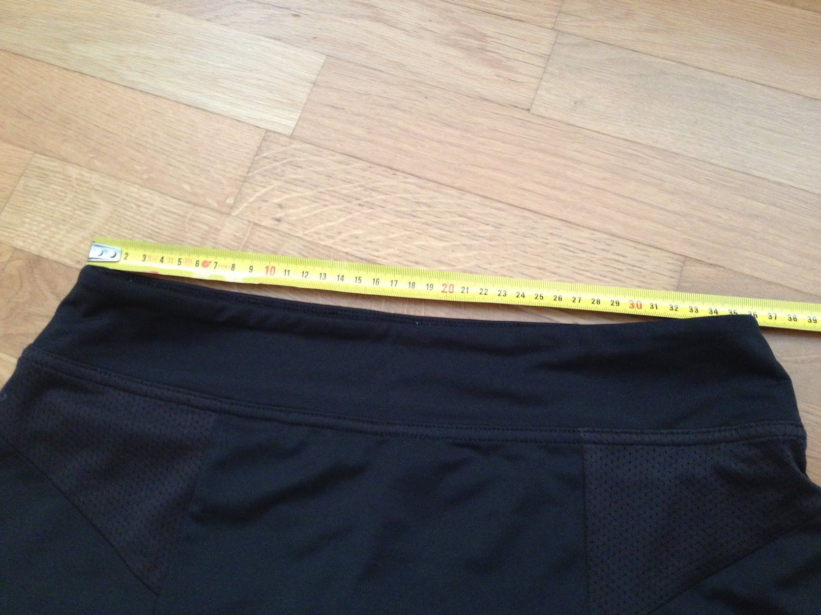 Gonne: Rock Shorts – Usato da Dübendorf venduto da Fip05 3