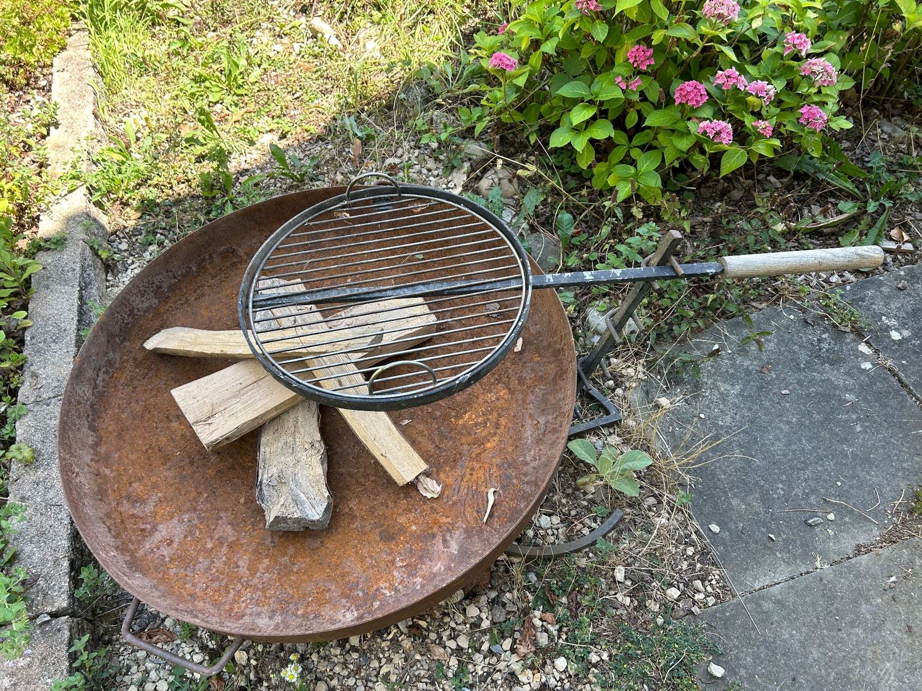 Feuerschale: Feuerschale 80 cm mit Grillrost – Gebraucht aus Küttigen von Pavian60 3