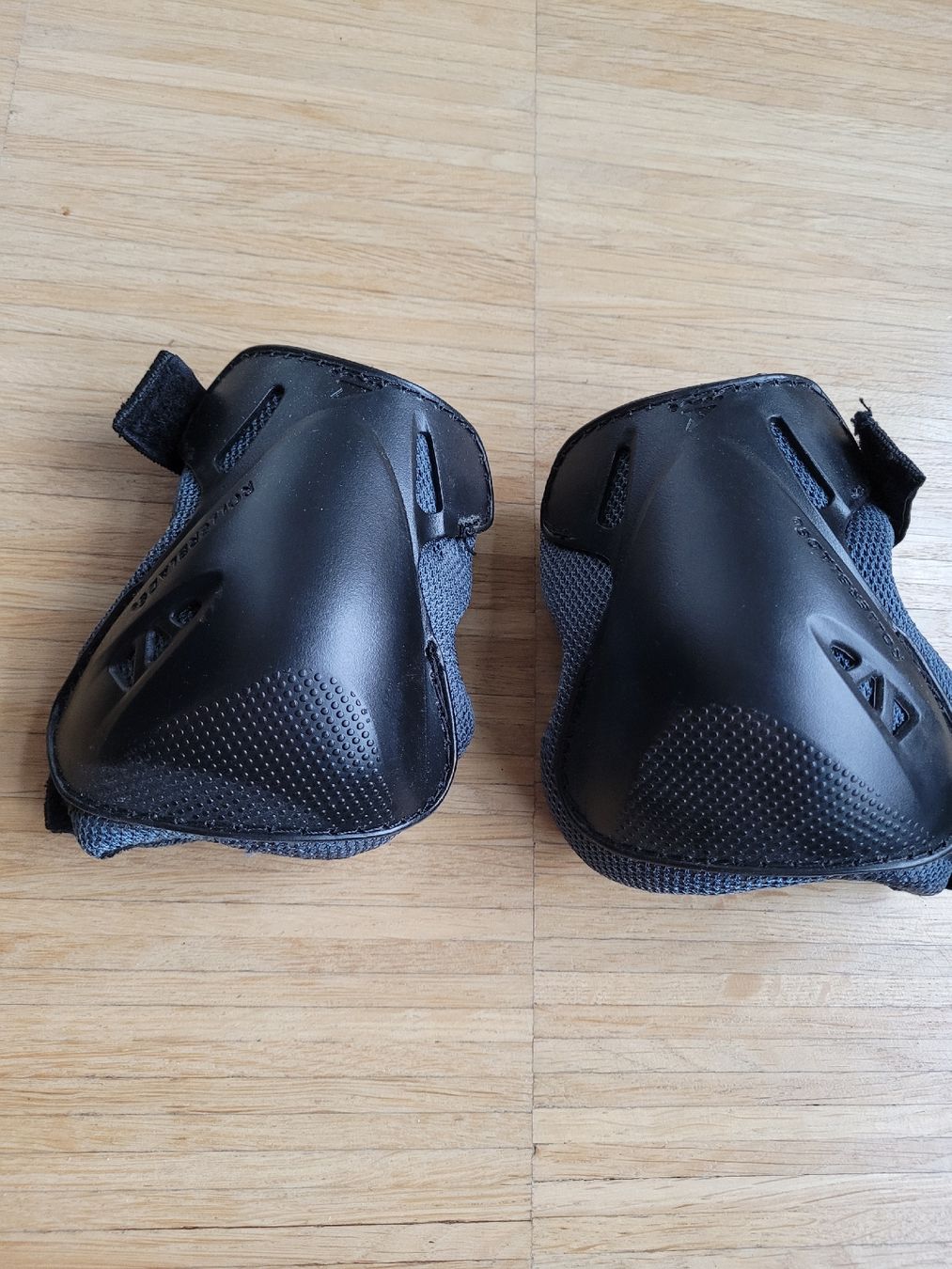 Protezioni & Imbottiture: Rollerblade Schutzausrüstung Gr M 3er Pack – Usato da Uster venduto da 13smiley13 5
