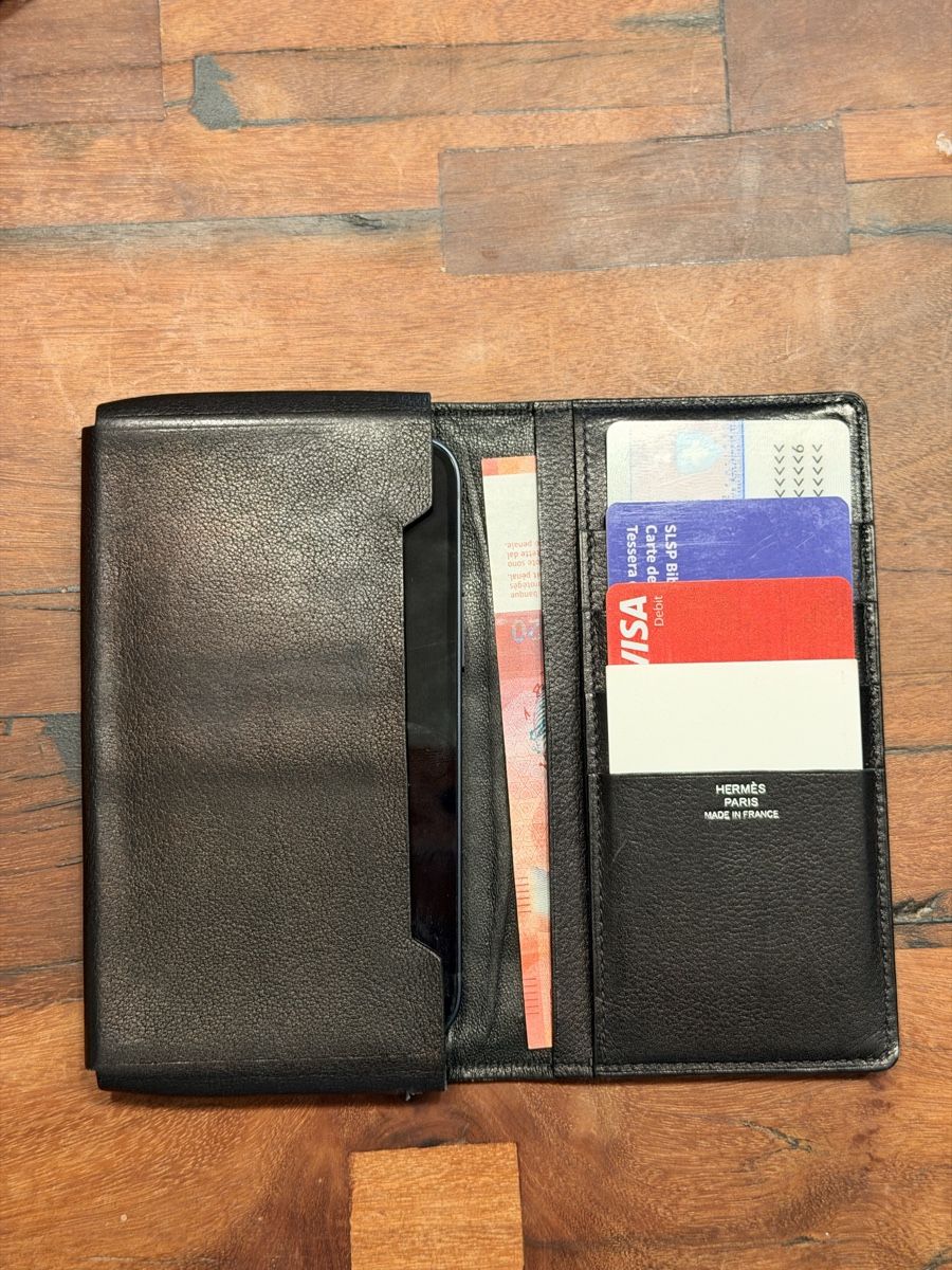 Apple Portables: iPhone 12 mini 256GB + Hermes wallet – D'occasion à Zürich par rawandworn 6