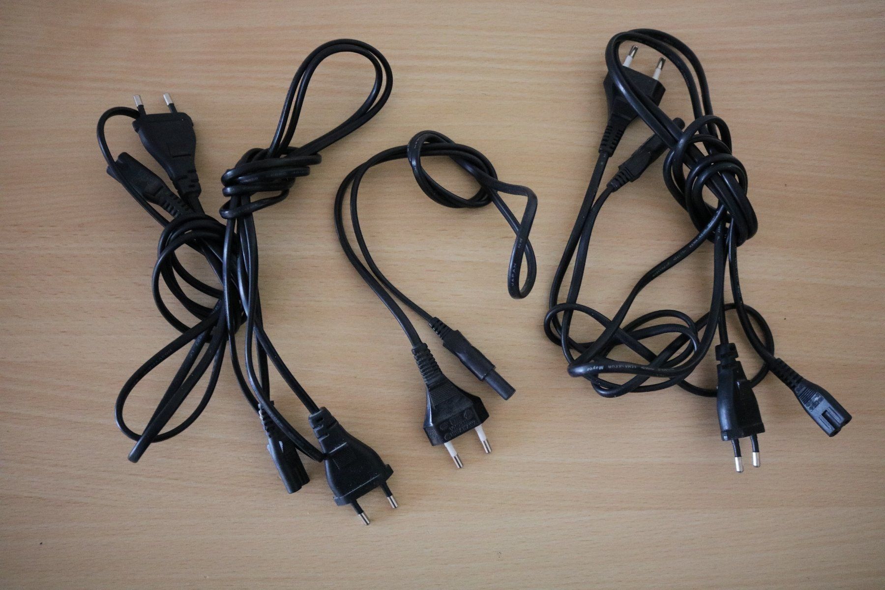 Cavi: Netzkabel Strom Kabel Stromkabel Playstation C7 – Usato da Rickenbach b. Wil venduto da Mysterion4