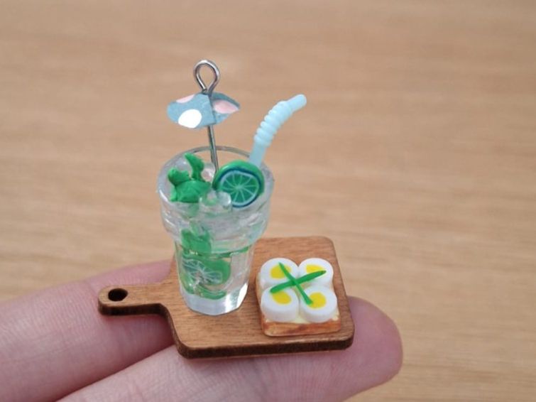 Case e mobili per bambole: Mojito mit Cocktailschirmchen und Canape – Nuovo (secondo la descrizione) da Zürich venduto da HandmadeTinyFood 5