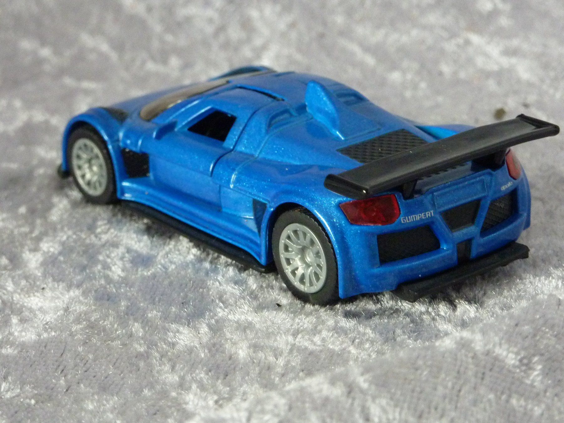 Siku Modellini d'auto: Gumpert Apollo Siku – Usato da Dürrenäsch venduto da Cobra1ch 1