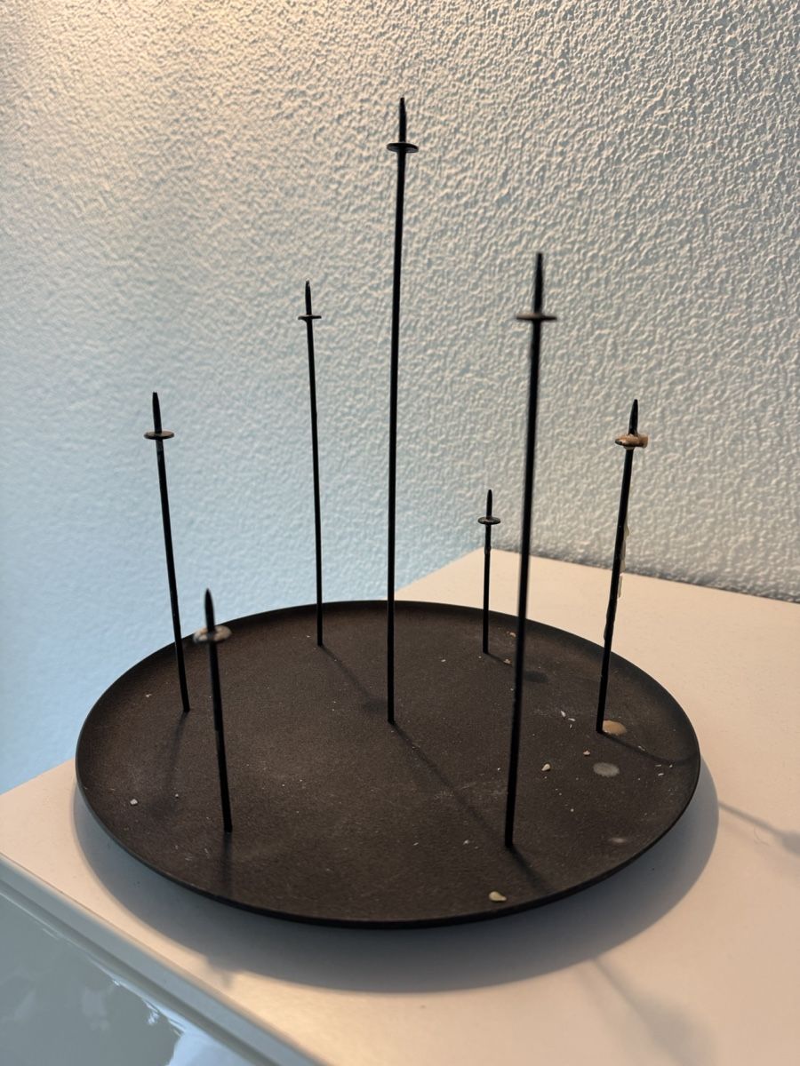 Portacandele: Kerzenständer ENOstudio Multi Pin – Usato da Wettswil venduto da anmabo