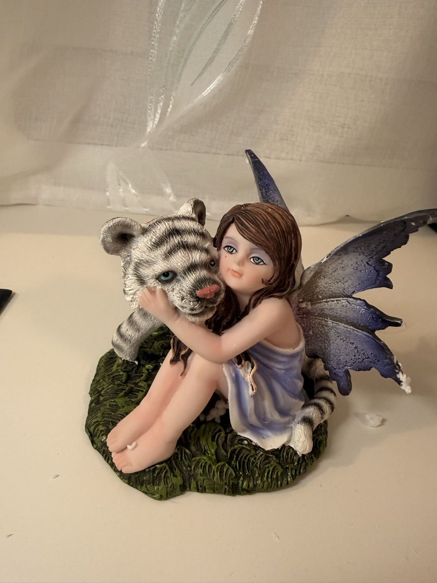 Figurines: Fee mit Tigerfigur neu und originalverpackt 16 cm – Neuf avec emballage d'origine à Dietikon par Beni2025