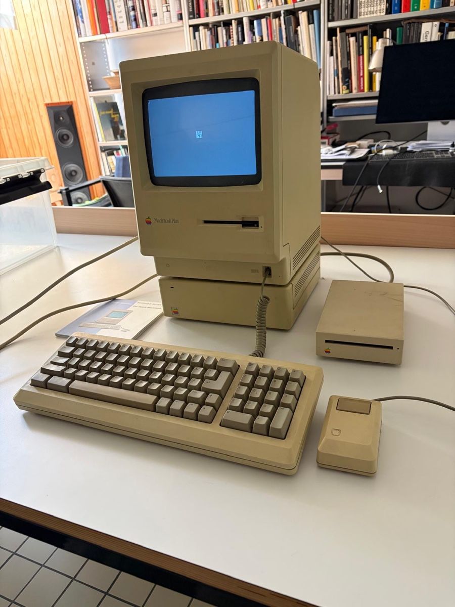 Apple PCs: Apple Computer – Gebraucht aus Zürich von Tiff.