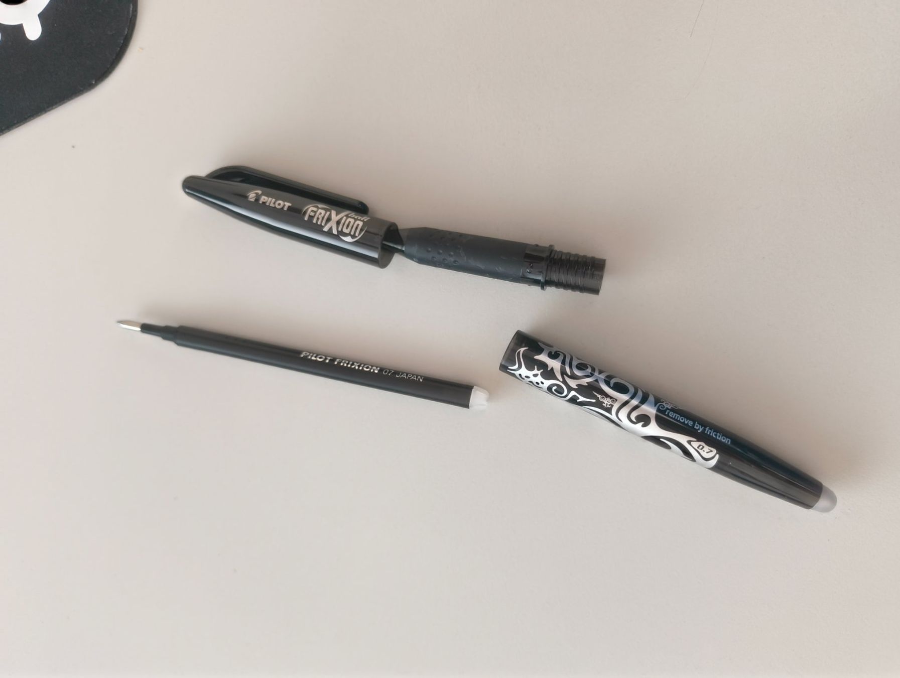 Pilot Penna & Evidenziatori: Pilot FriXion Roller Ball Pen Schwarz – Nuovo (secondo la descrizione) da Bern venduto da TxZ 1