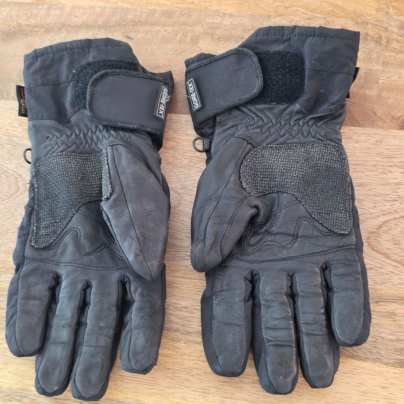 Guanti & manicotti: Ixon Gore-Tex Motorradhandschuhe Grösse M – Usato da Rheinsulz venduto da Dred 2