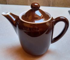 Kleiner KAFFEEKRUG / TEEKANNE