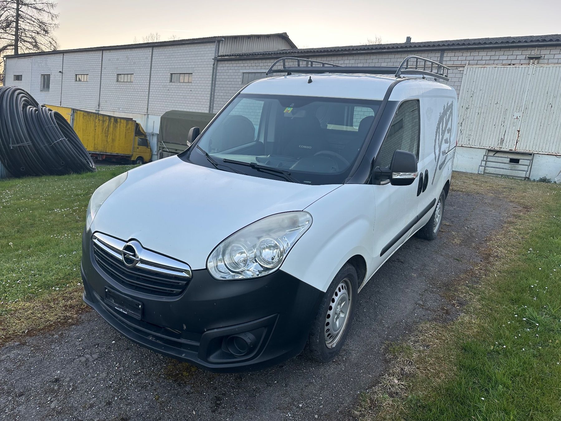 Opel Veicoli commerciali: *****Opel Combo D 1.4 CNG ***** – Usato da St.Gallen venduto da maxi1979