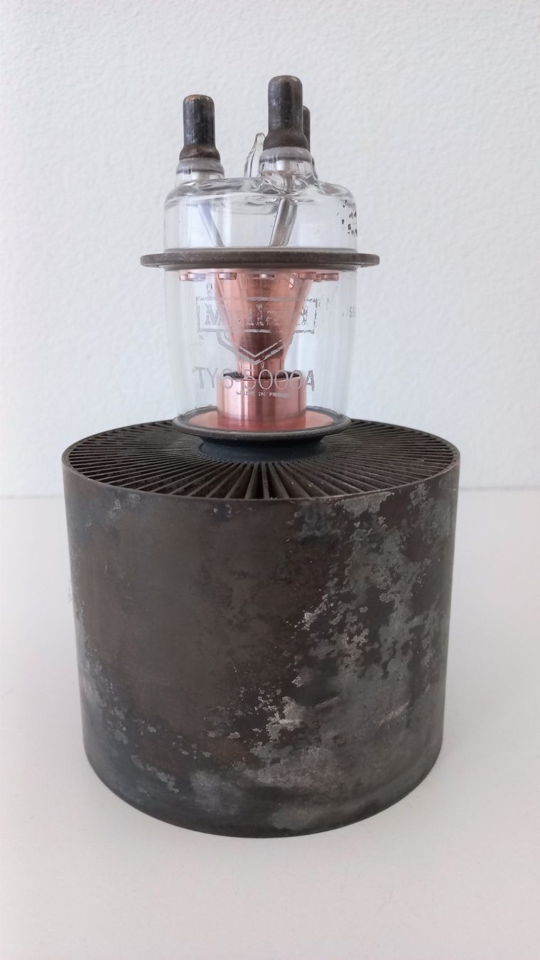 Radio: Senderöhre Mullard TY 6 - 5000A V.H.F. Power Triode, 1958 – Usato da Bévilard venduto da Orscha 2