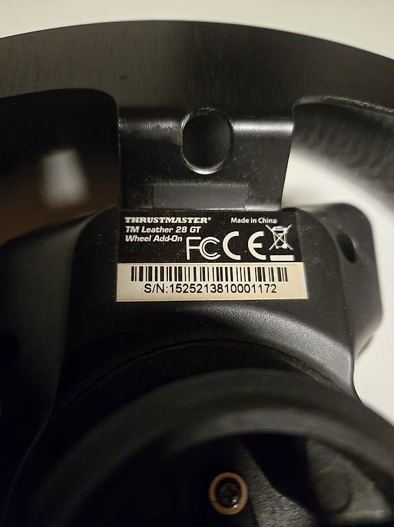 Thrustmaster Controller: Volant Thrustmaster TM leather 28GT – Usato da Poliez-le-Grand venduto da Lea_2wl5 1