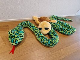 Riesige Schlange und Schildkröte