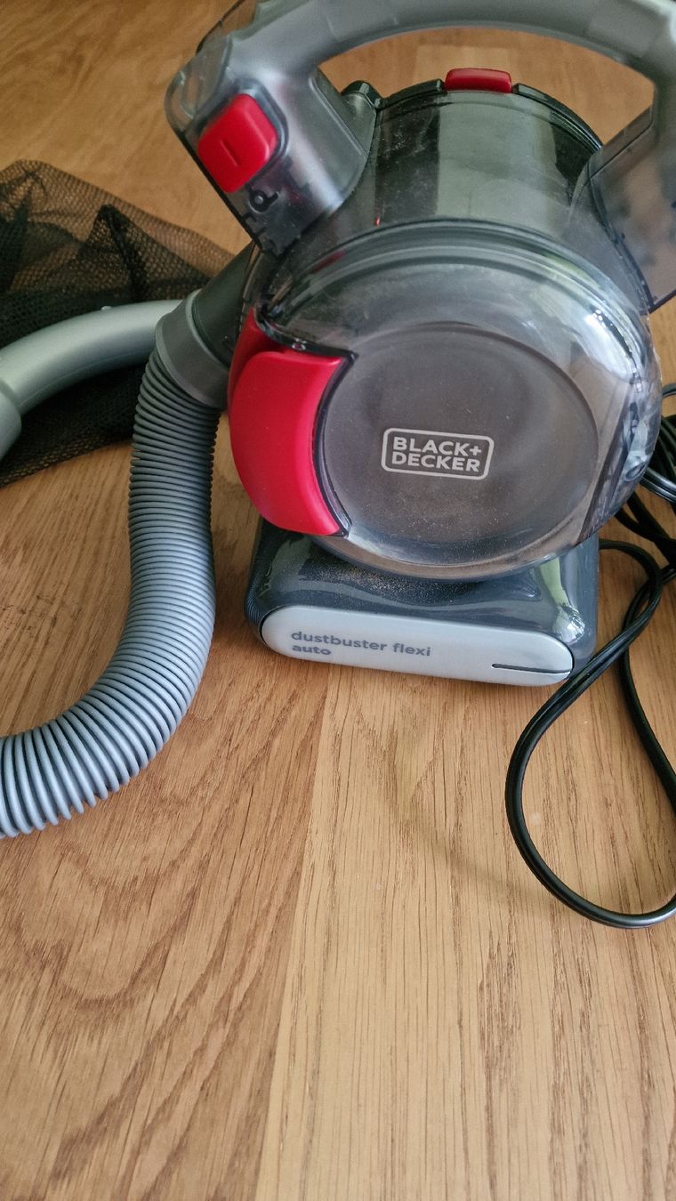 Staubsauger & Zubehör: Black+Decker Dustbuster Flexi Auto Staubsauger gebraucht – Gebraucht aus Urtenen-Schönbühl von Saints67 6