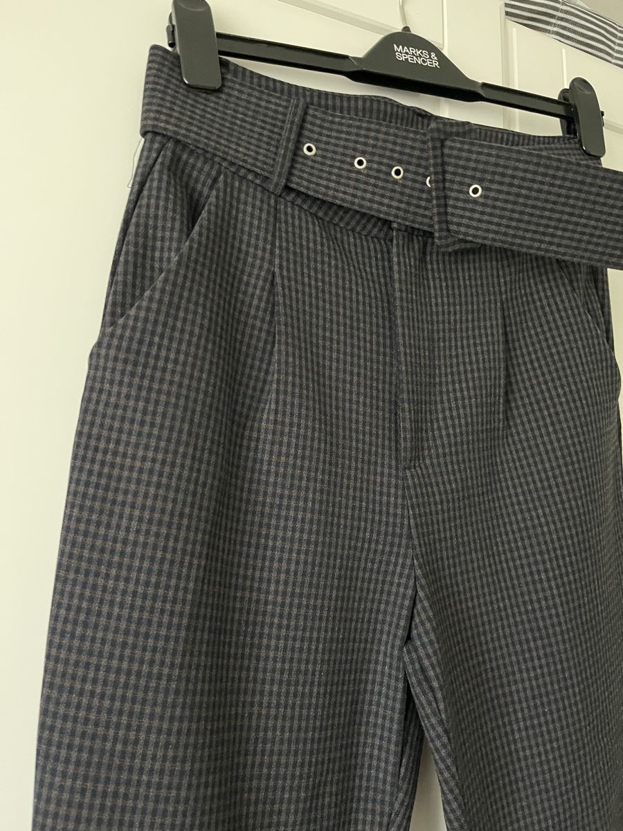 Pantalons: Stoffhose mit Gürtel – Neuf (Voir description) à Allschwil par eyl_bb8q 2
