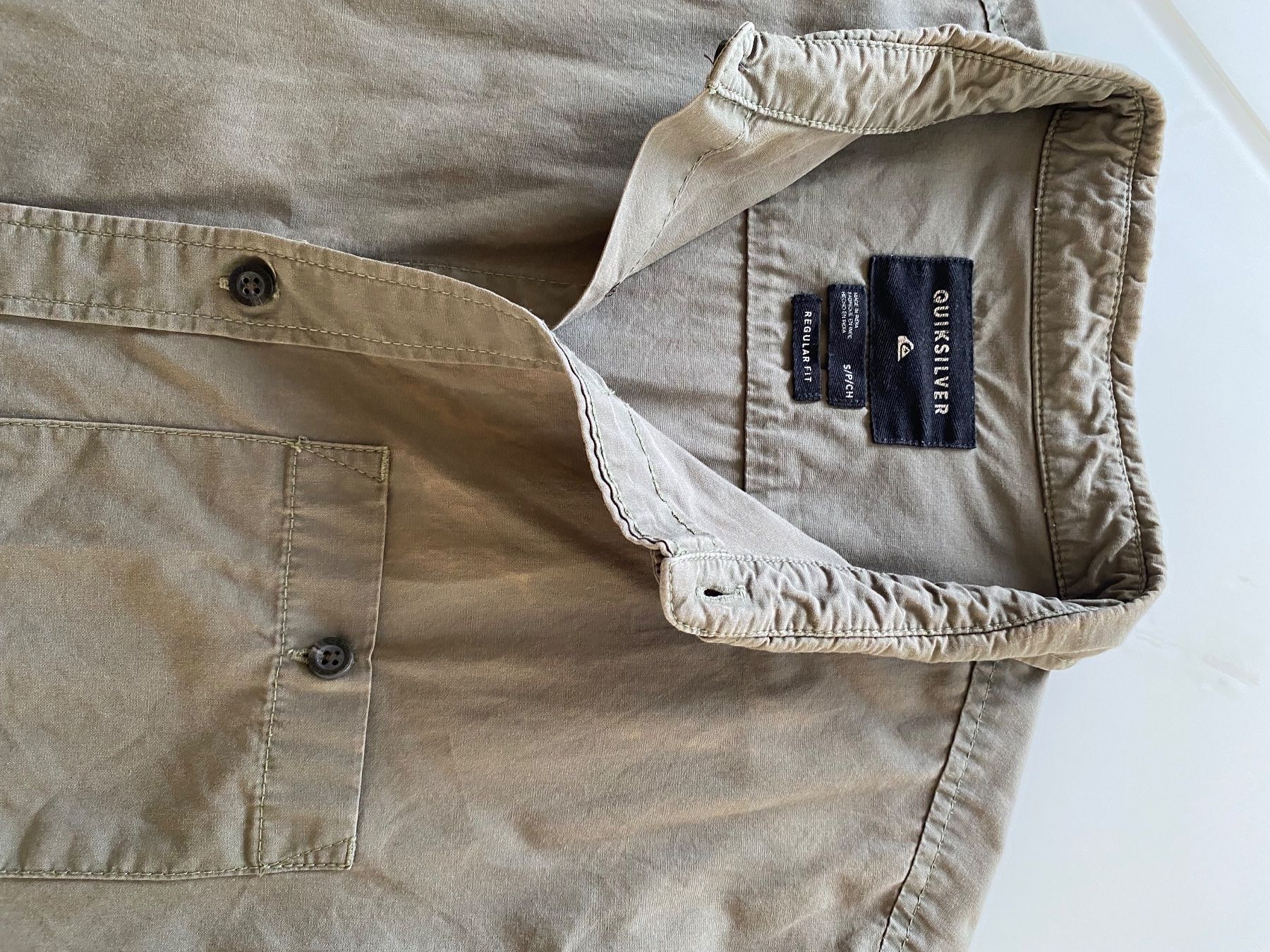 Lotti di vestiti: Herren Set mit 2 Hemden und einem Kapuzenpulli – Usato da Hochdorf venduto da Katja014 1