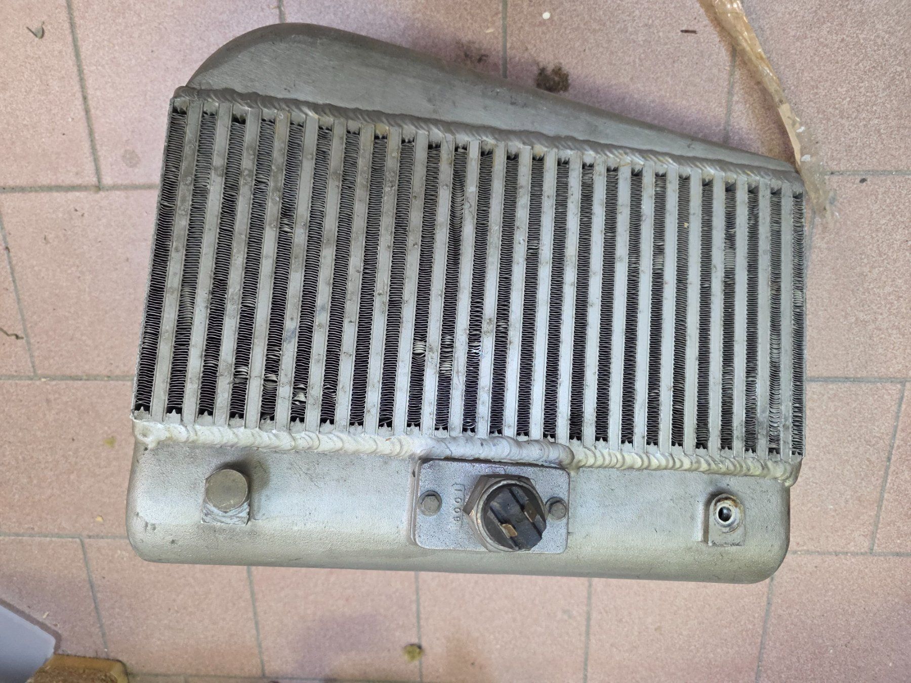 Renault Tutti pezzi di ricambio auto: Renault 5 Turbo 1 fast neu – Usato da Alpnach Dorf venduto da Claudio1488