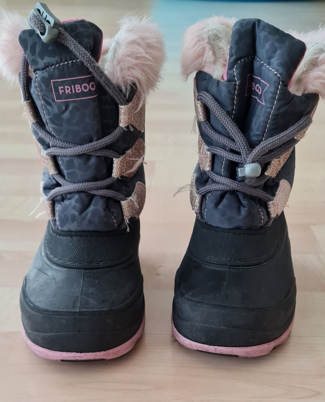 Friboo Chaussures filles: Friboo Mädchen Winterstiefel, Grösse 26/27 – D'occasion à Wallisellen par T8304T