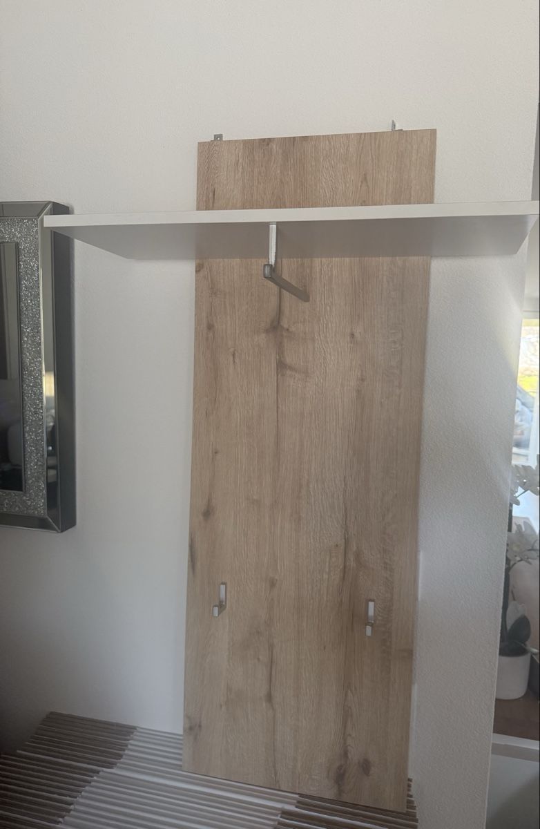 Guardaroba: Wandgarderobe mit Ablage – Usato da Rapperswil SG venduto da carolevera