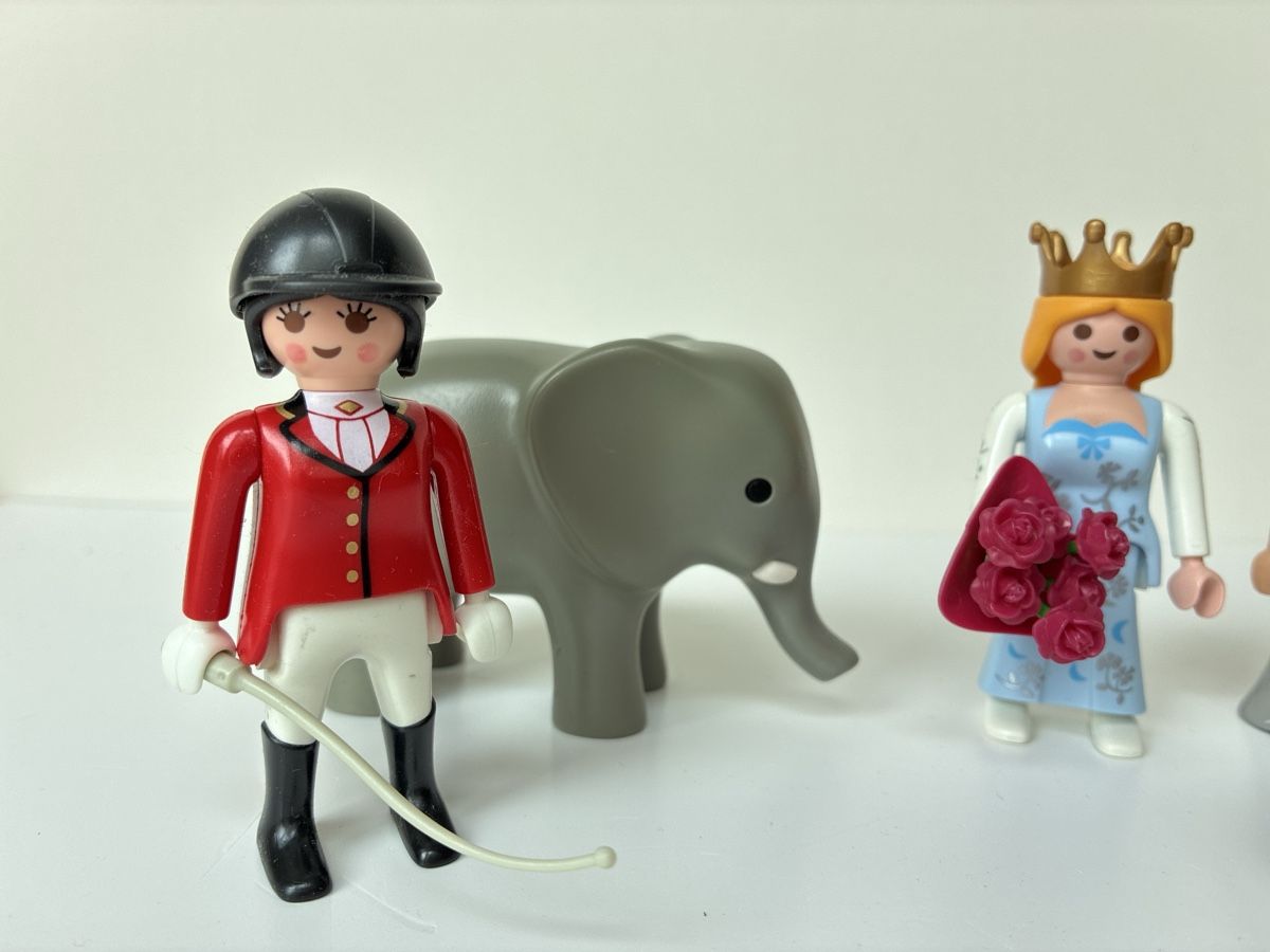 Playmobil Giocattoli: Mix Playmobil figures – Usato da Lucens venduto da metaD 1