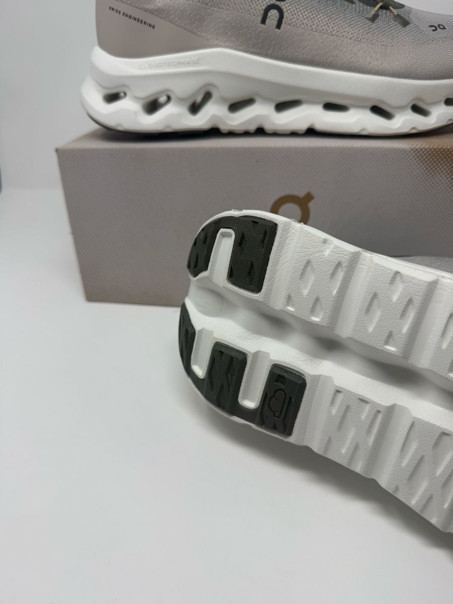 On Chaussures hommes: On Running Cloudtilt Grösse 43 EU Olive  – Neuf avec emballage d'origine à Luzern par kim221080 3