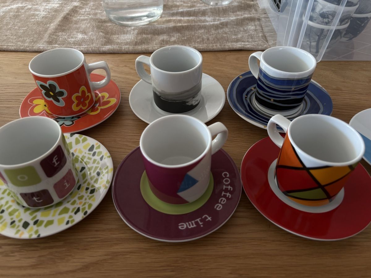 Pfister Tassen: Möbel Pfister Espresso Set – Gebraucht aus Unterentfelden von jalu.04