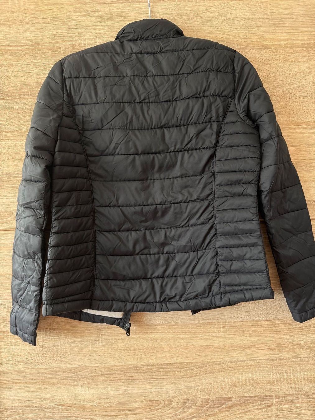 Vestes: Doudoune noire – D'occasion à Montreux par iizaa811 4