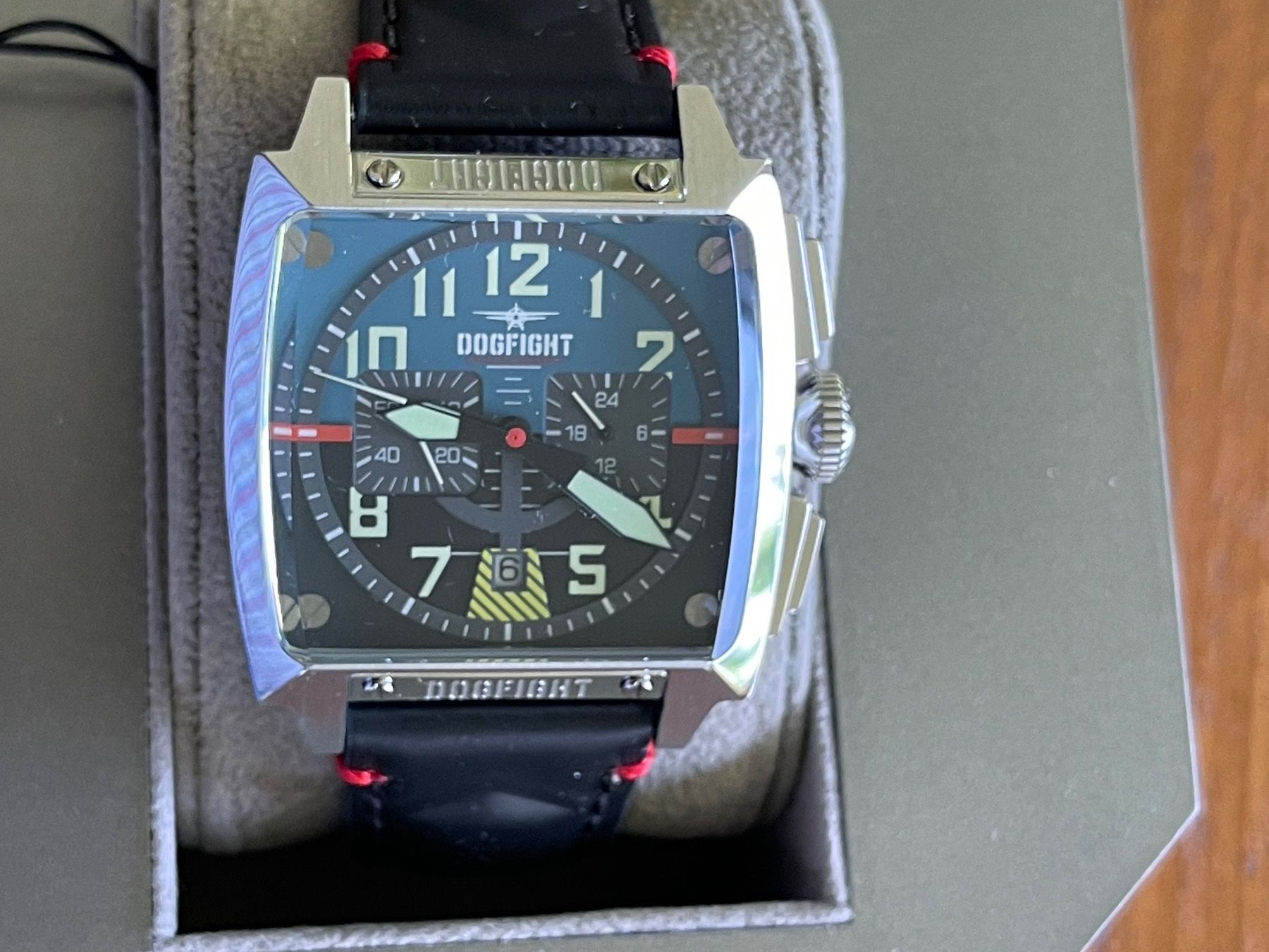 Orologi: Dogfight Fliegeruhr – Nuovo e nell'imballaggio originale da Hessigkofen venduto da lamdanreisen 1