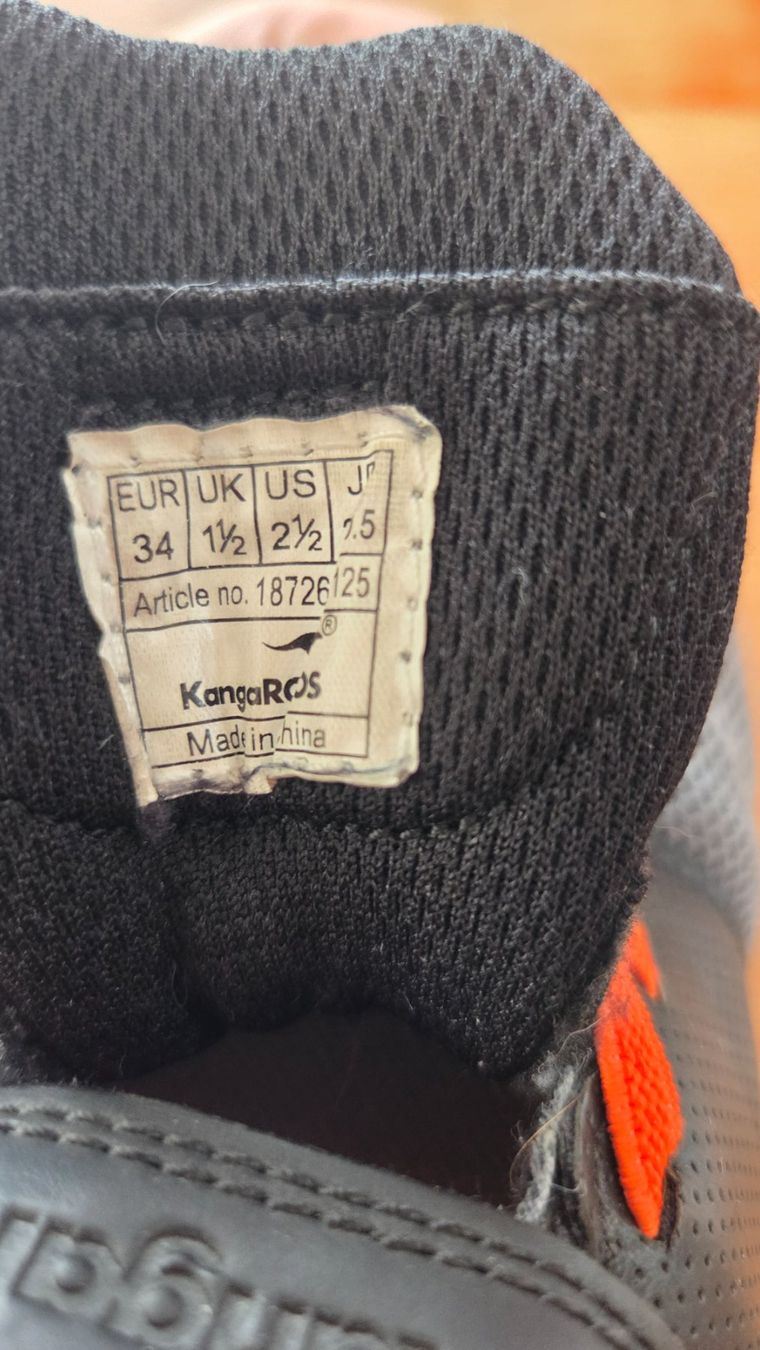 Scarpe per ragazzi: KangaROOS Hallenschuhe Gr34 – Usato da Roggliswil venduto da Crosser17 4