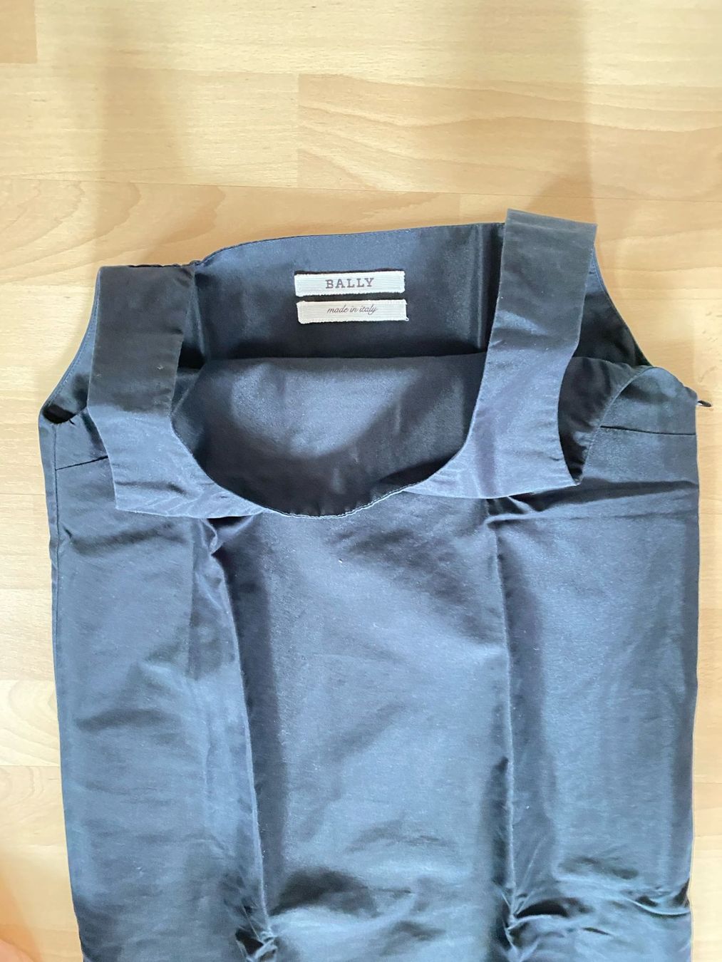 Vestiti: Schwarzes Bally Kleid Gr. 36 Elegant – Nuovo (secondo la descrizione) da Rothrist venduto da lil_tg5m 2