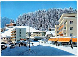 AROSA Oberseeplatz belebt, Auto