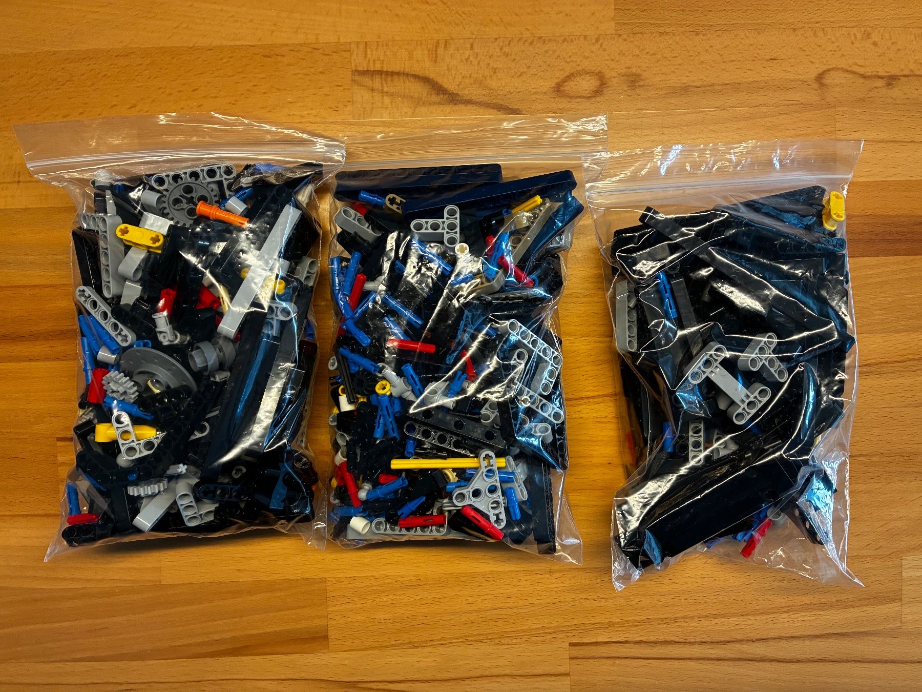 Lego Baukästen: LEGO Technic 42083 Bugatti Chiron – Gebraucht aus Visp von kai_x2bf 9
