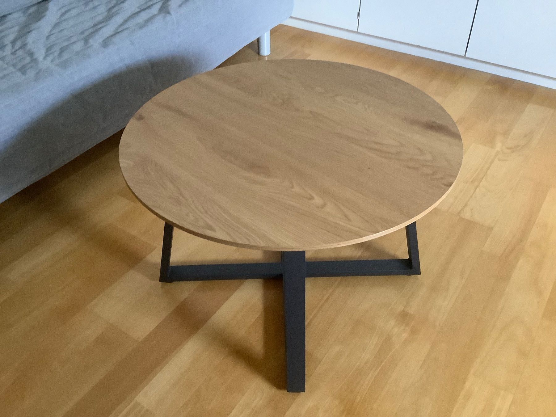 Tavoli: NEUER RUNDER SALONTISCH – Nuovo (secondo la descrizione) da Dietikon venduto da Miquel00