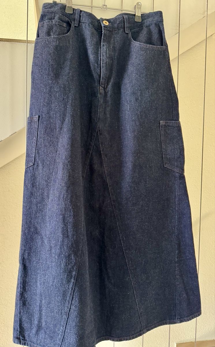 Moncler Röcke: Moncler Jupe Gr. 38/40 / M – Gebraucht aus Belp von Aliya
