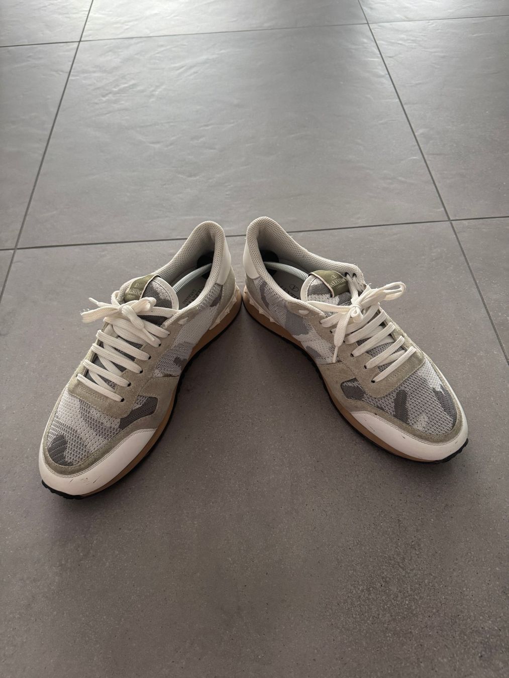 Valentino Herrenschuhe: Valentino Garavani Rockstud Sneaker, Grösse 44 – Gebraucht aus Kleindöttingen von Kimbo93 1
