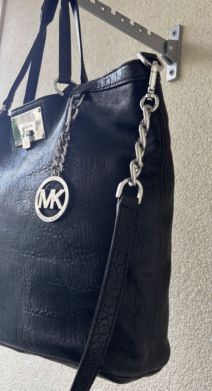 Michael Kors Borse da donna: Michael Kors - Ledertasche schwarz - gebraucht – Usato da Zürich venduto da sihafa 2