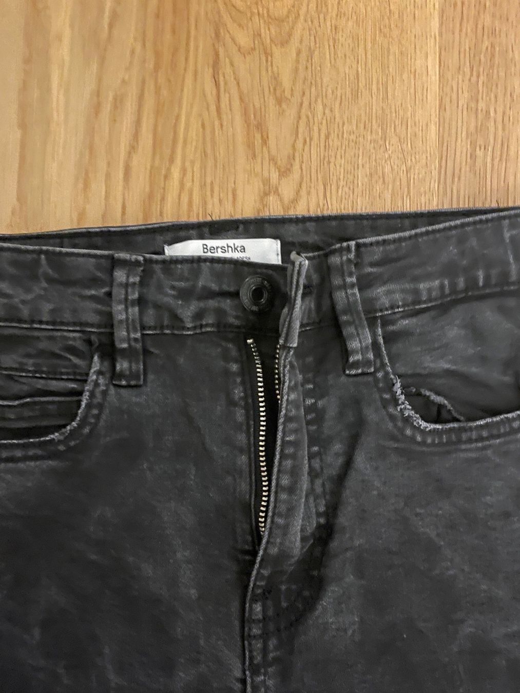 Bershka Pantaloni: Hose Bershka – Usato da Vaduz venduto da sbe_r8th 1