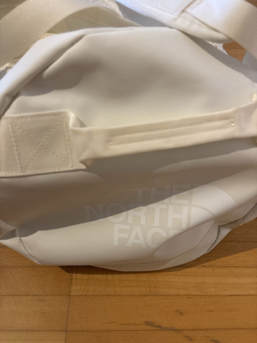 North Face Rucksäcke: The North Face Base Camp Duffel M weiss – Neu (gemäss Beschreibung) aus Haldenstein von Alexa.R 4