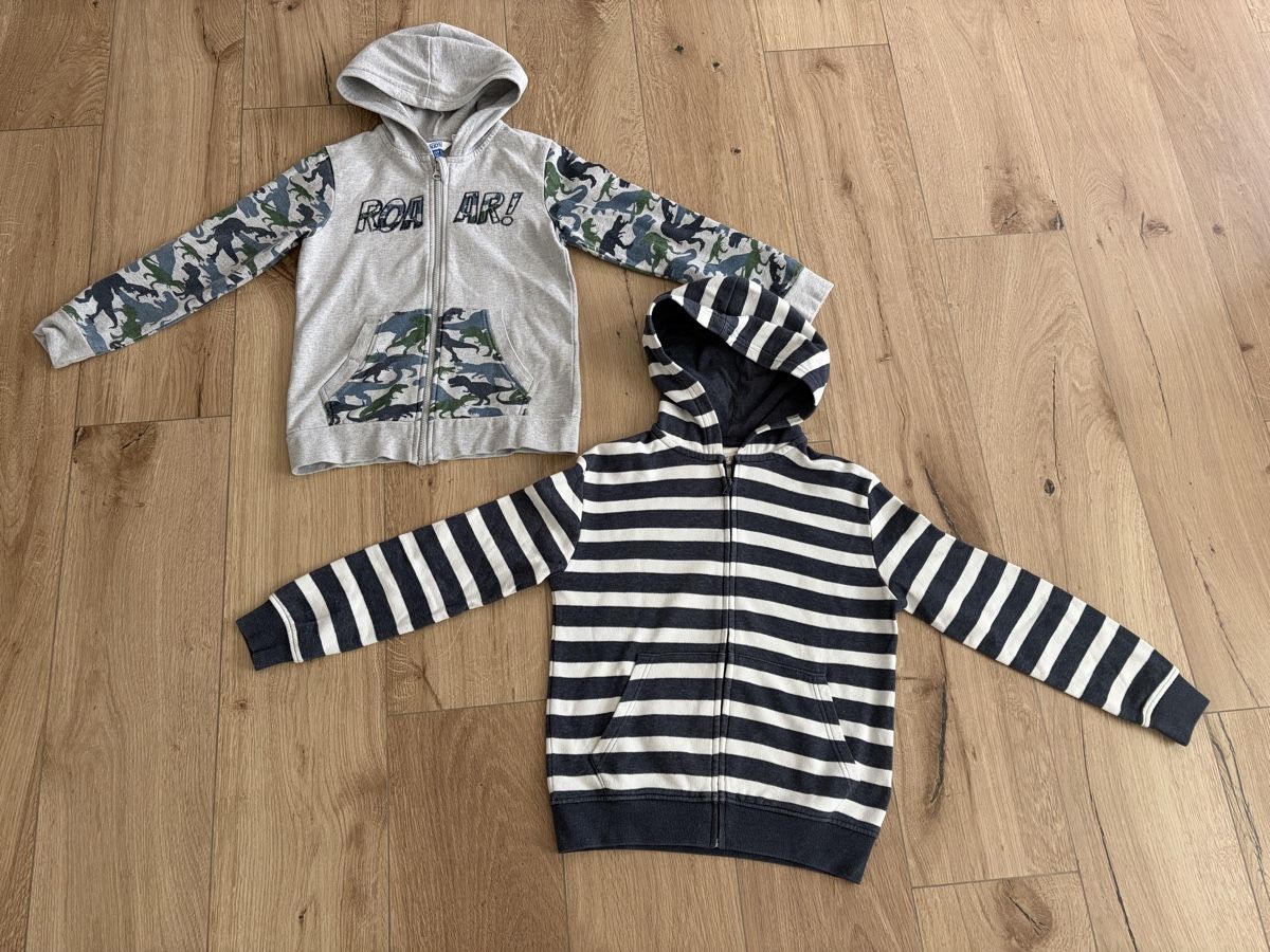 Pullover & Sweatshirts: Zwei Kapuzenjacken  – Gebraucht aus Laupen ZH von Elti2017