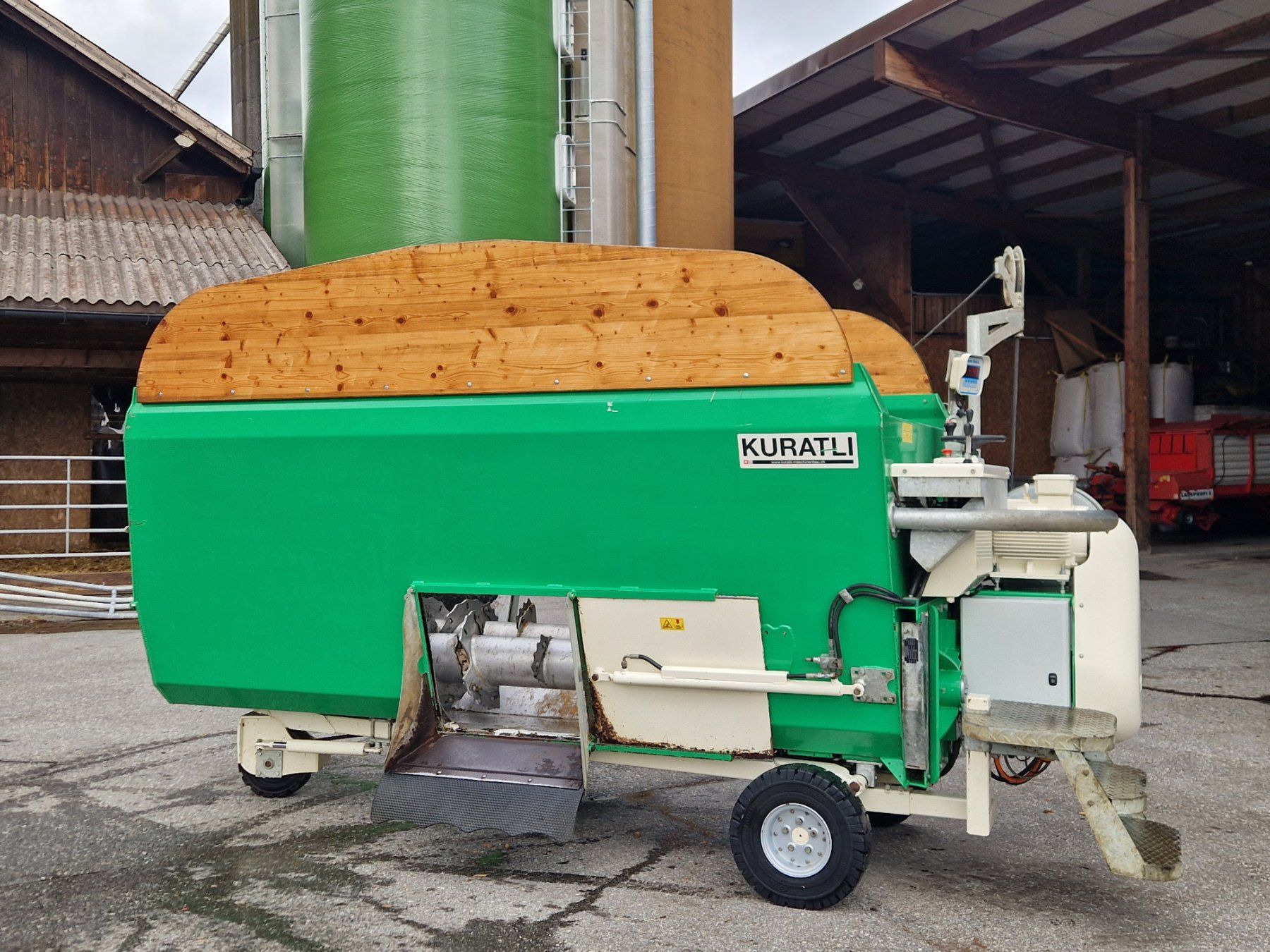 Tutte le macchine: Kuratli Futtermischwagen 7.5 m3 – Usato da Heiligkreuz (Mels) venduto da Steyr09 9